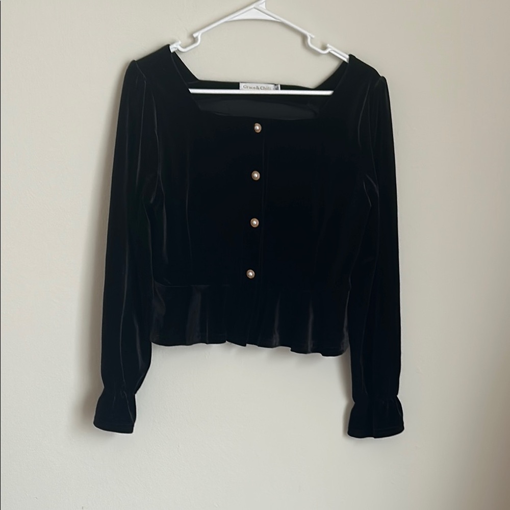 Grace & Chili Chic Black Velvet Top cropped size XL